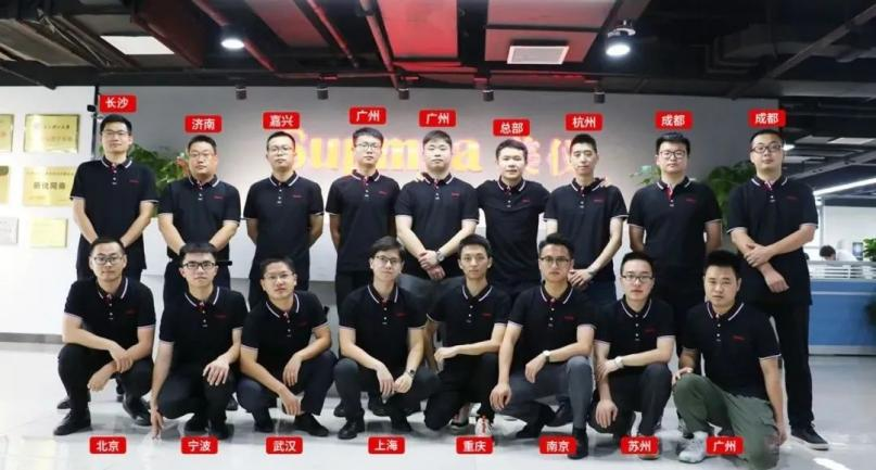 為了離你更近，才有了這張“新”合影